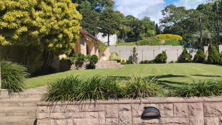 To Let 4 Bedroom Property for Rent in Dawncliffe KwaZulu-Natal