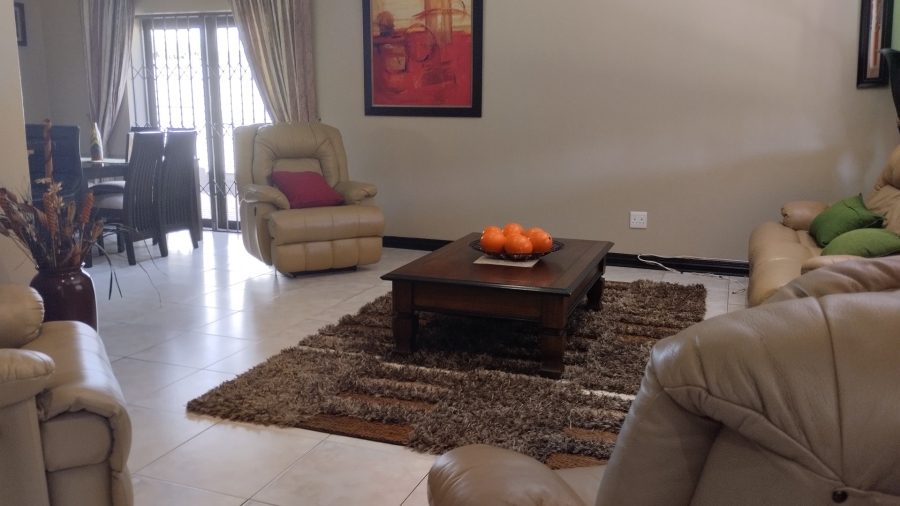 To Let 4 Bedroom Property for Rent in Dawncliffe KwaZulu-Natal