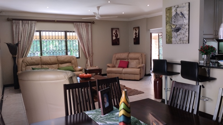 To Let 4 Bedroom Property for Rent in Dawncliffe KwaZulu-Natal