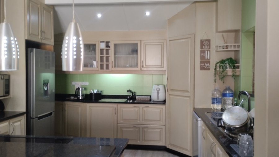 To Let 4 Bedroom Property for Rent in Dawncliffe KwaZulu-Natal