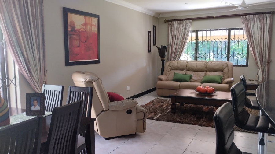 To Let 4 Bedroom Property for Rent in Dawncliffe KwaZulu-Natal