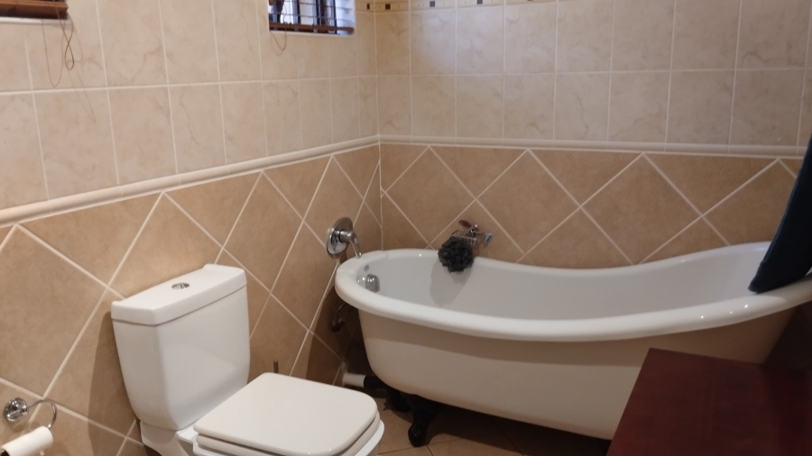To Let 4 Bedroom Property for Rent in Dawncliffe KwaZulu-Natal