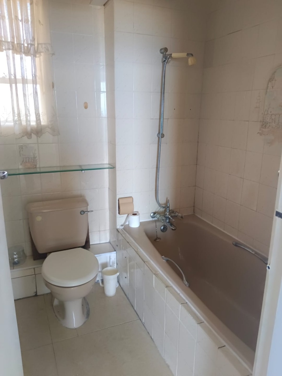 1 Bedroom Property for Sale in Point KwaZulu-Natal
