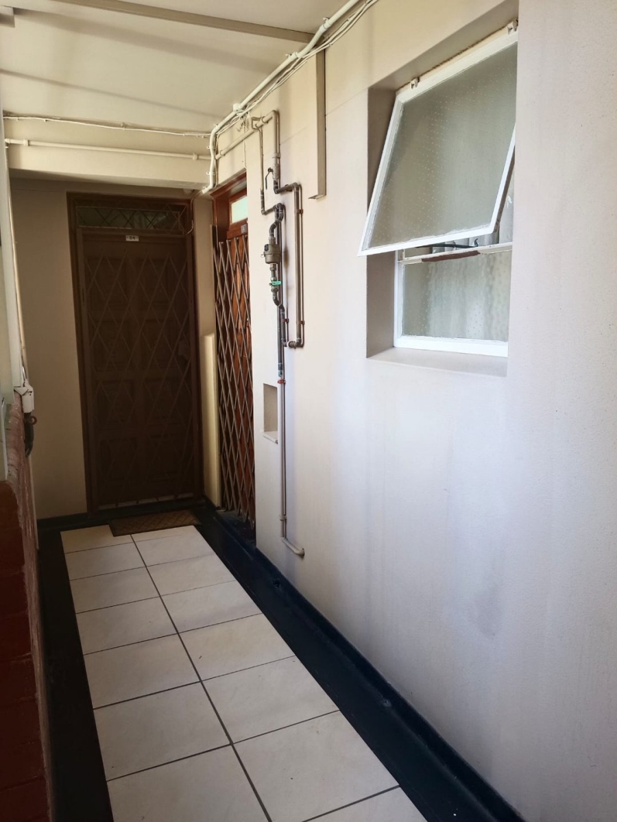 1 Bedroom Property for Sale in Point KwaZulu-Natal