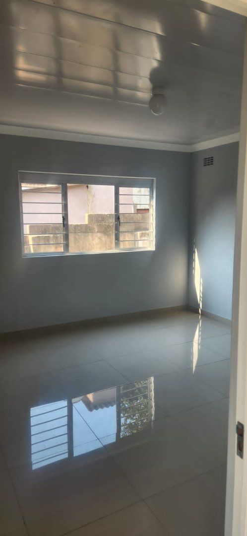 To Let 1 Bedroom Property for Rent in Bluff KwaZulu-Natal