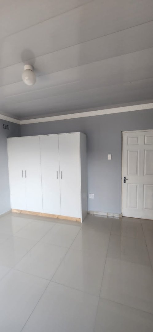 To Let 1 Bedroom Property for Rent in Bluff KwaZulu-Natal