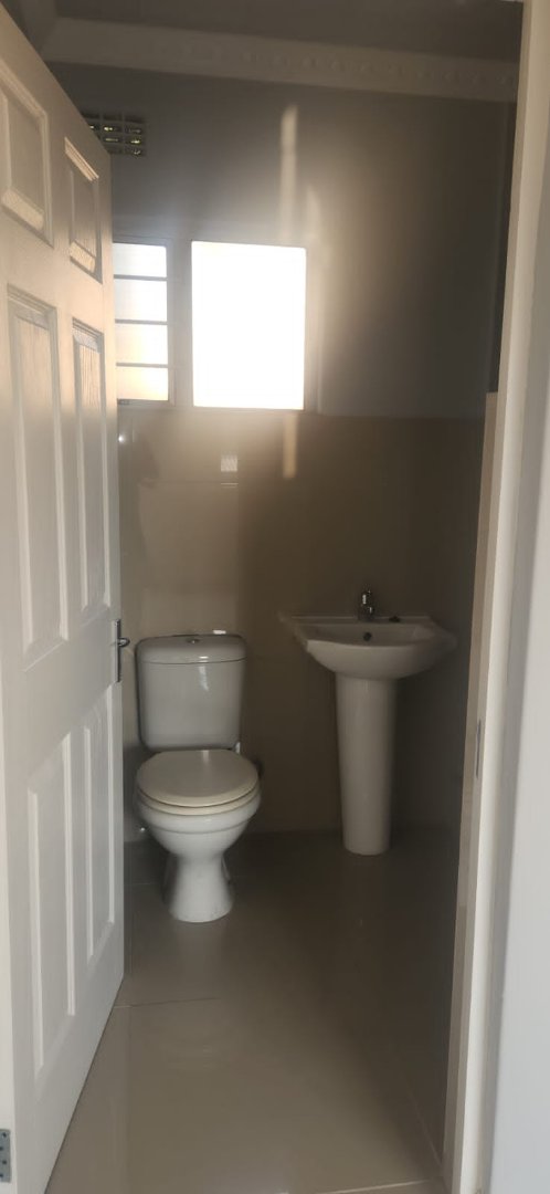 To Let 1 Bedroom Property for Rent in Bluff KwaZulu-Natal
