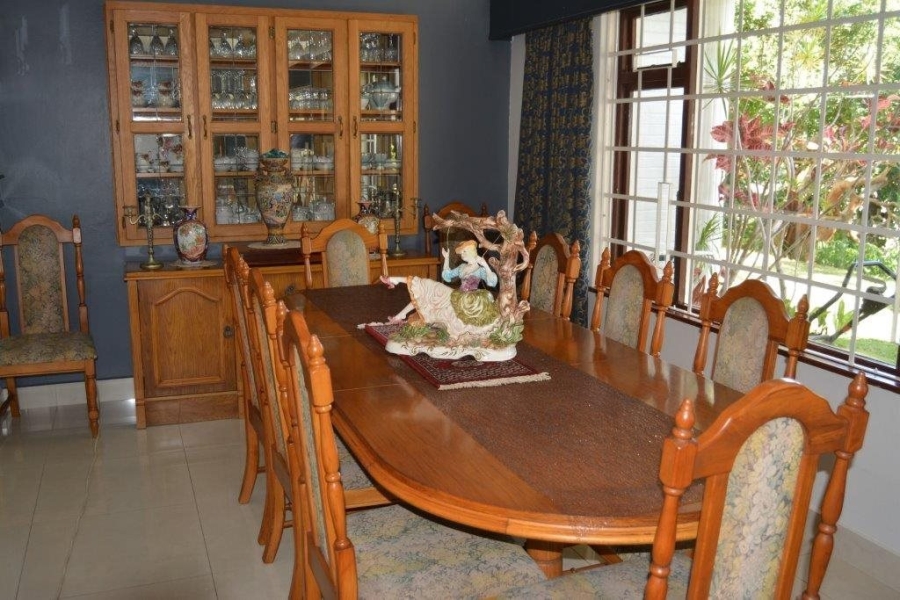 6 Bedroom Property for Sale in St Michaels On Sea KwaZulu-Natal