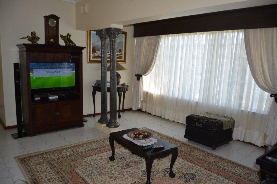 6 Bedroom Property for Sale in St Michaels On Sea KwaZulu-Natal