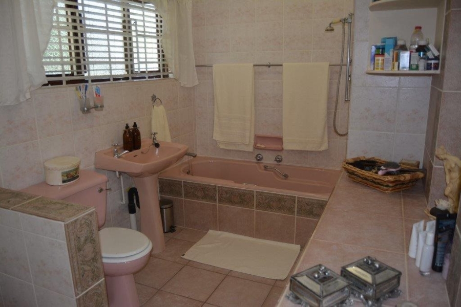 6 Bedroom Property for Sale in St Michaels On Sea KwaZulu-Natal