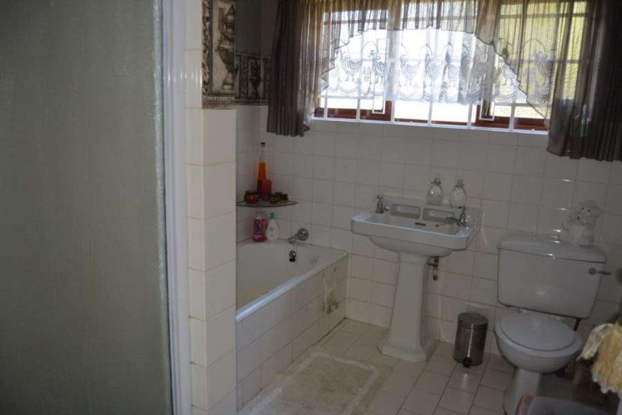 6 Bedroom Property for Sale in St Michaels On Sea KwaZulu-Natal