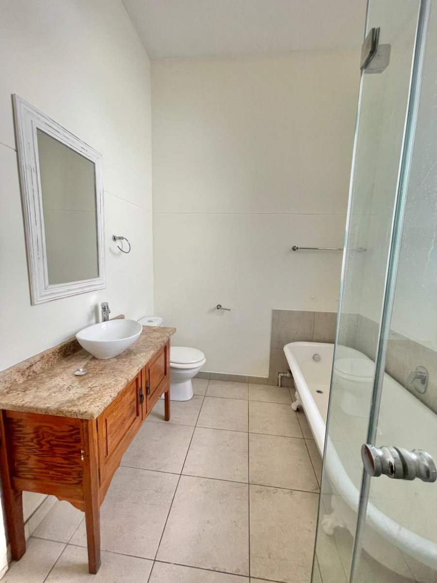 2 Bedroom Property for Sale in Essenwood KwaZulu-Natal