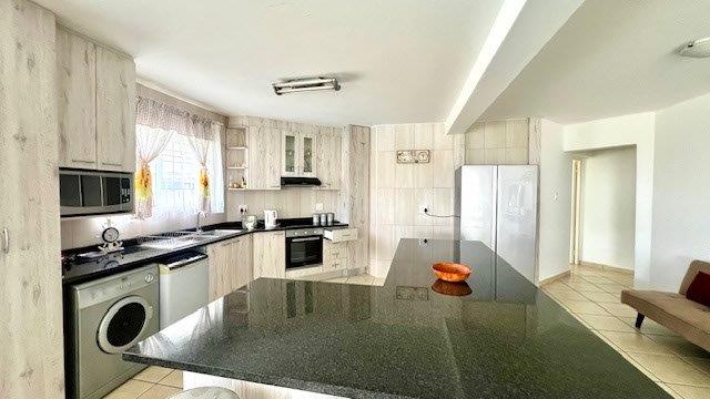 3 Bedroom Property for Sale in Uvongo KwaZulu-Natal