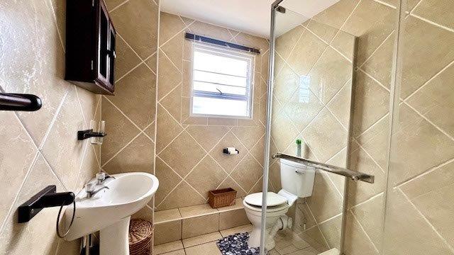 3 Bedroom Property for Sale in Uvongo KwaZulu-Natal