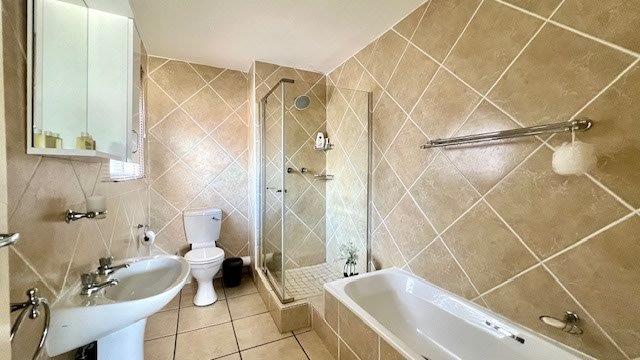 3 Bedroom Property for Sale in Uvongo KwaZulu-Natal