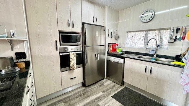 2 Bedroom Property for Sale in Uvongo KwaZulu-Natal