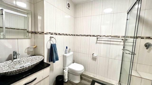 2 Bedroom Property for Sale in Uvongo KwaZulu-Natal