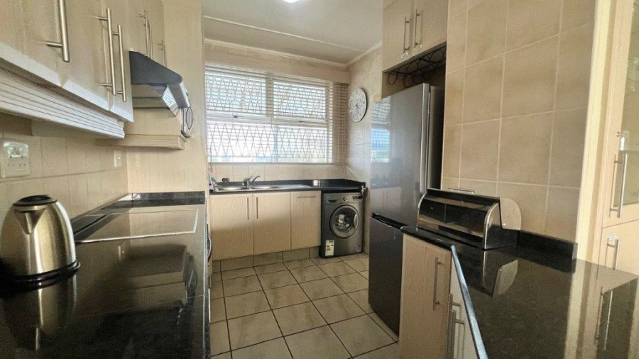 2 Bedroom Property for Sale in Uvongo KwaZulu-Natal