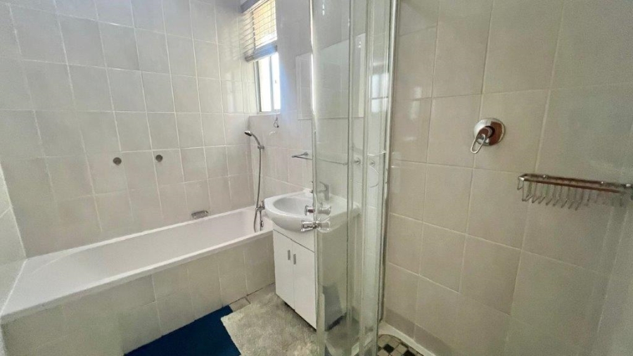 2 Bedroom Property for Sale in Uvongo KwaZulu-Natal