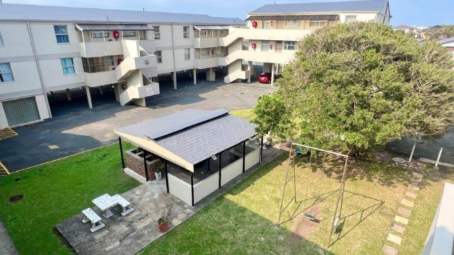 2 Bedroom Property for Sale in Uvongo KwaZulu-Natal