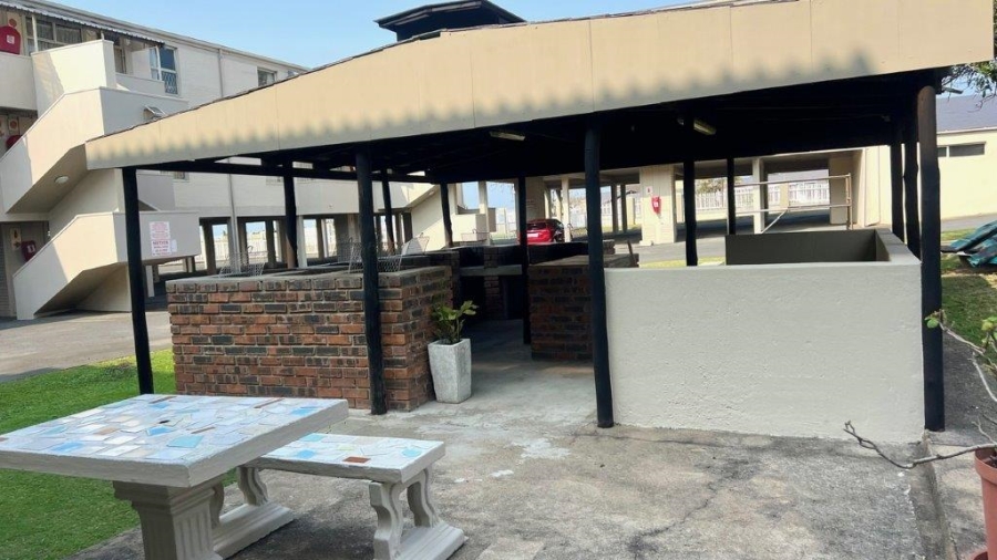 2 Bedroom Property for Sale in Uvongo KwaZulu-Natal