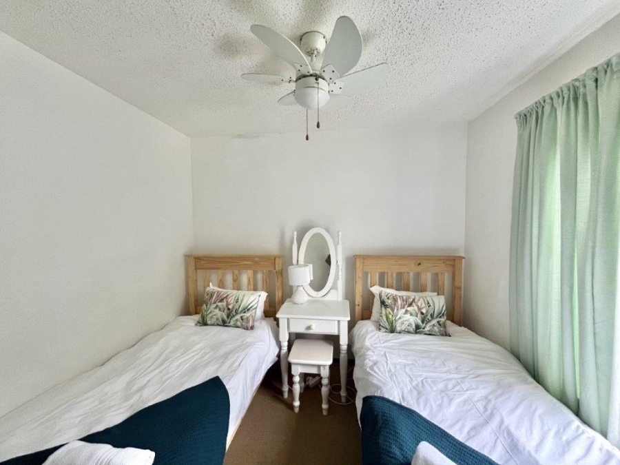 2 Bedroom Property for Sale in Uvongo KwaZulu-Natal