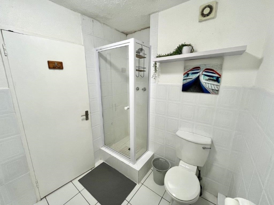 2 Bedroom Property for Sale in Uvongo KwaZulu-Natal