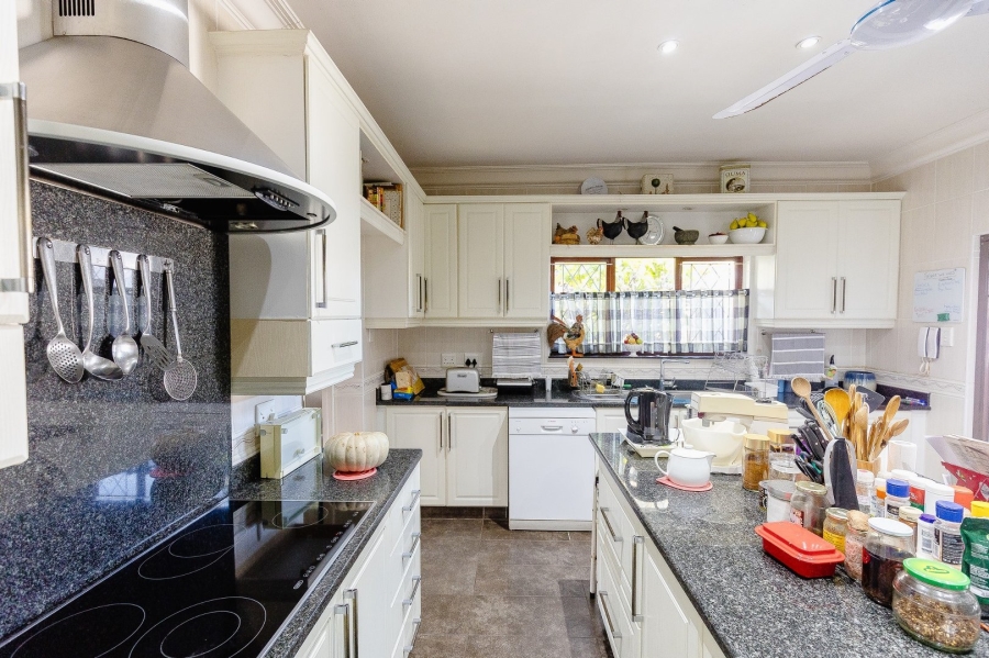 4 Bedroom Property for Sale in Margate KwaZulu-Natal