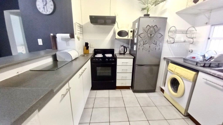 2 Bedroom Property for Sale in Uvongo KwaZulu-Natal