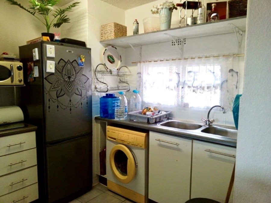 2 Bedroom Property for Sale in Uvongo KwaZulu-Natal