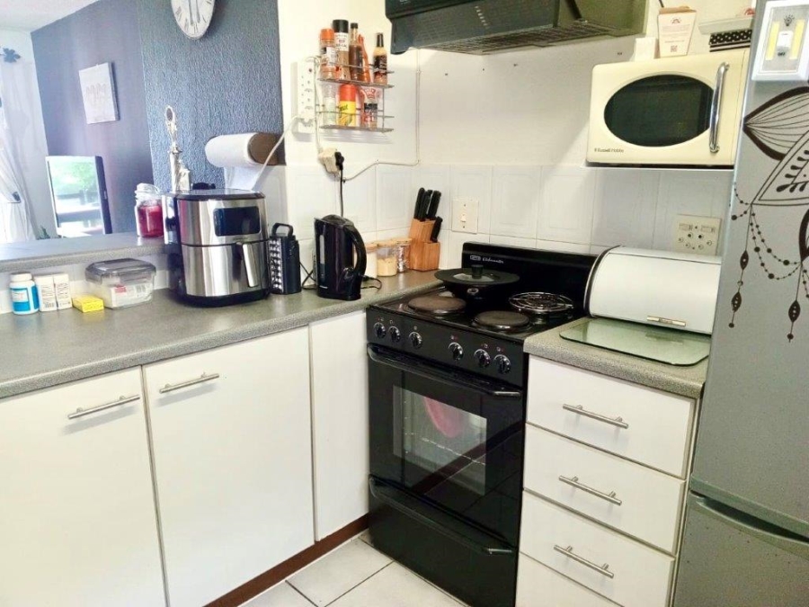 2 Bedroom Property for Sale in Uvongo KwaZulu-Natal