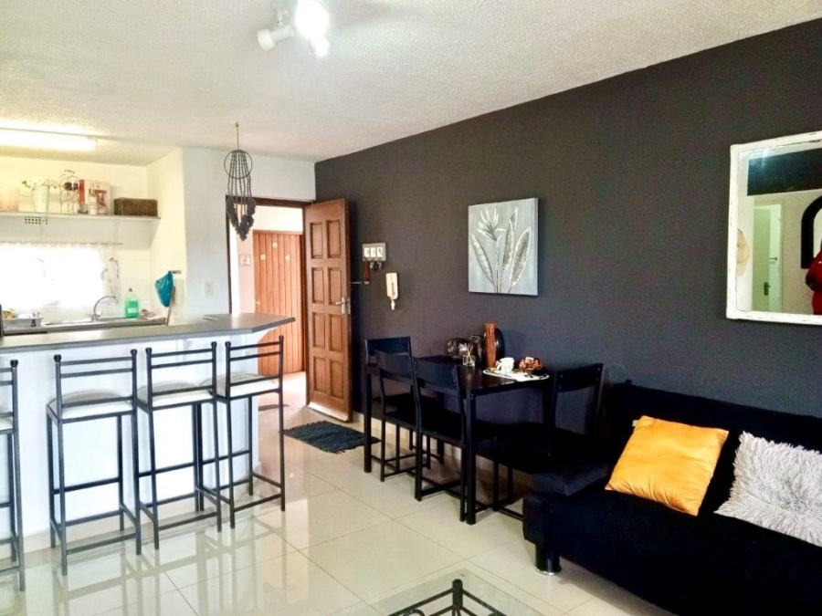 2 Bedroom Property for Sale in Uvongo KwaZulu-Natal