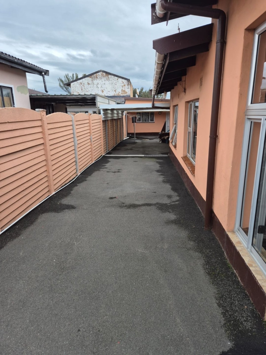 To Let 1 Bedroom Property for Rent in Bluff KwaZulu-Natal