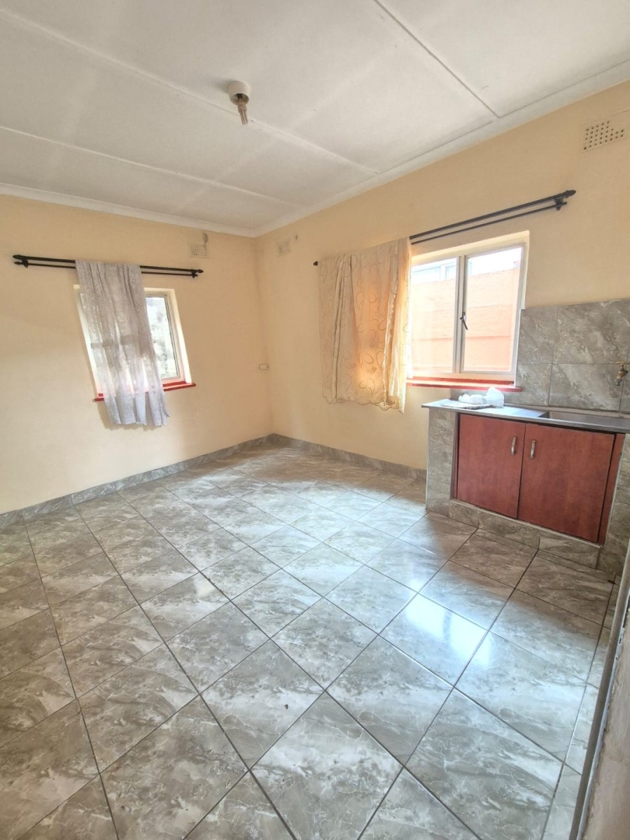 To Let 1 Bedroom Property for Rent in Bluff KwaZulu-Natal