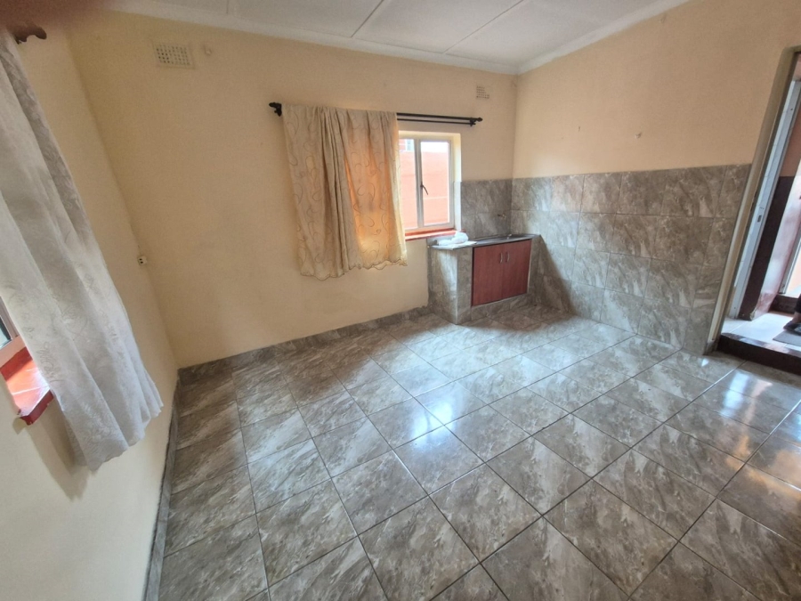 To Let 1 Bedroom Property for Rent in Bluff KwaZulu-Natal