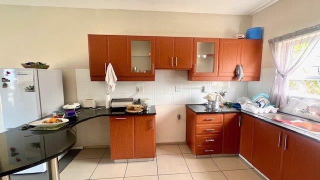 2 Bedroom Property for Sale in Uvongo KwaZulu-Natal