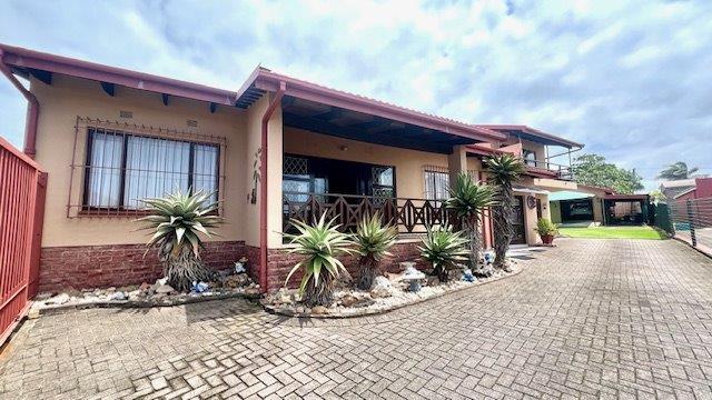 5 Bedroom Property for Sale in Manaba Beach KwaZulu-Natal