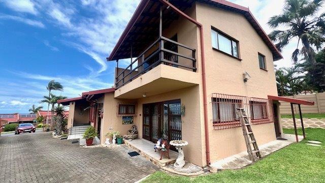 5 Bedroom Property for Sale in Manaba Beach KwaZulu-Natal