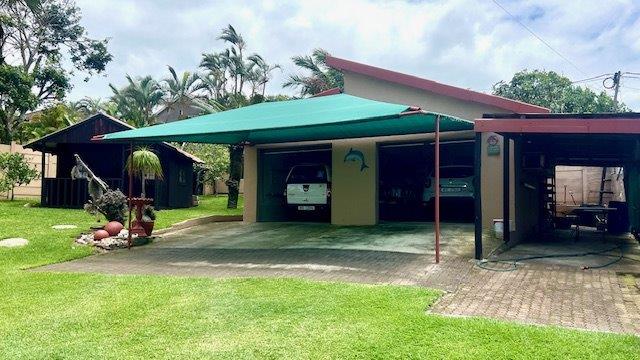 5 Bedroom Property for Sale in Manaba Beach KwaZulu-Natal
