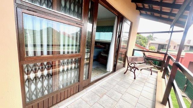 5 Bedroom Property for Sale in Manaba Beach KwaZulu-Natal