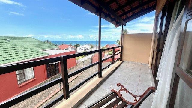 5 Bedroom Property for Sale in Manaba Beach KwaZulu-Natal
