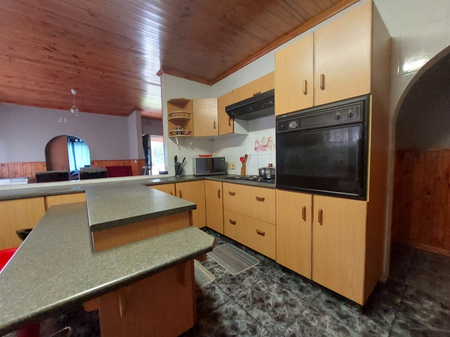 6 Bedroom Property for Sale in Highridge KwaZulu-Natal