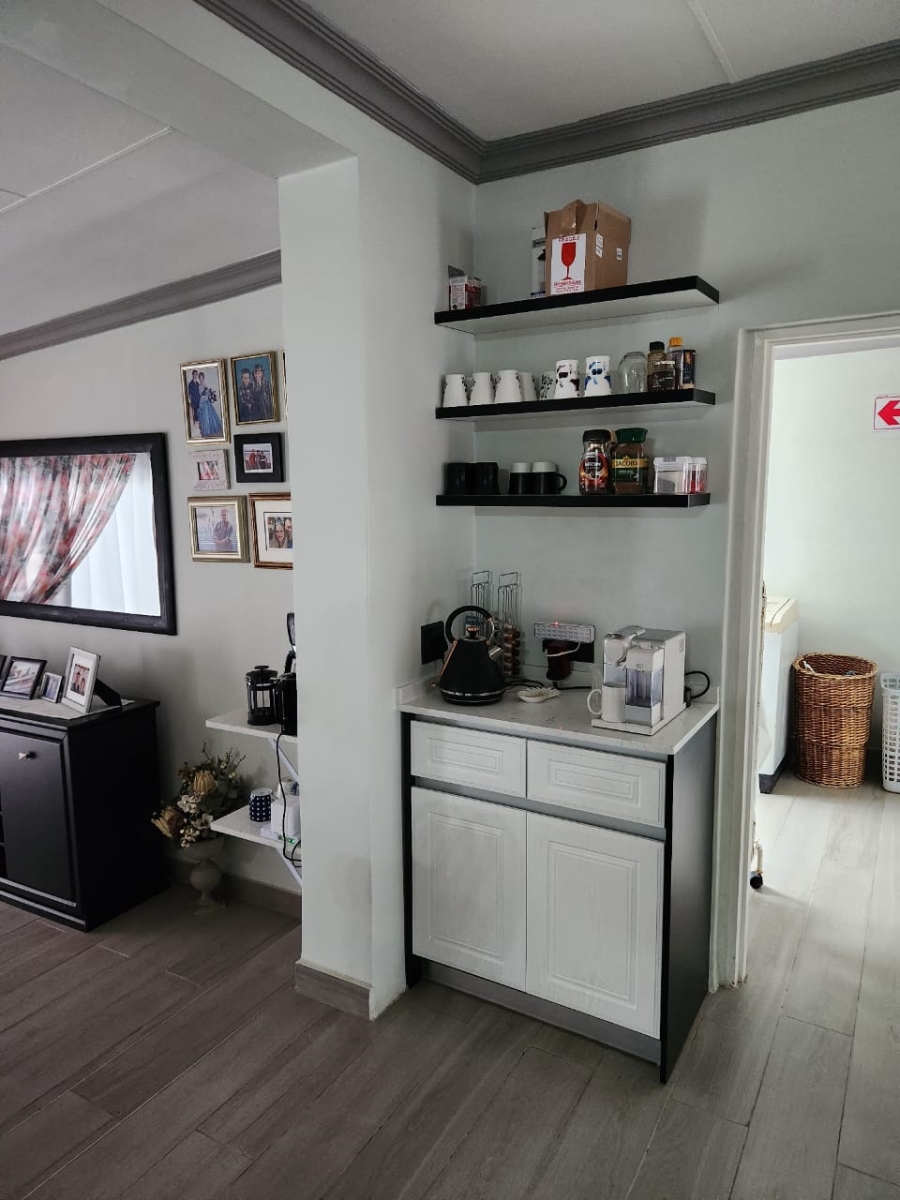 6 Bedroom Property for Sale in Newcastle KwaZulu-Natal