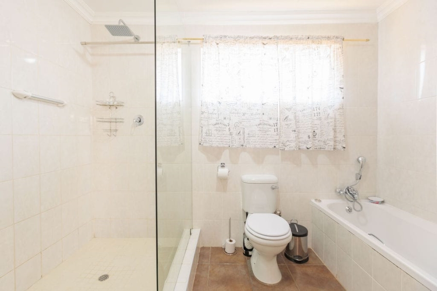 6 Bedroom Property for Sale in Newcastle KwaZulu-Natal