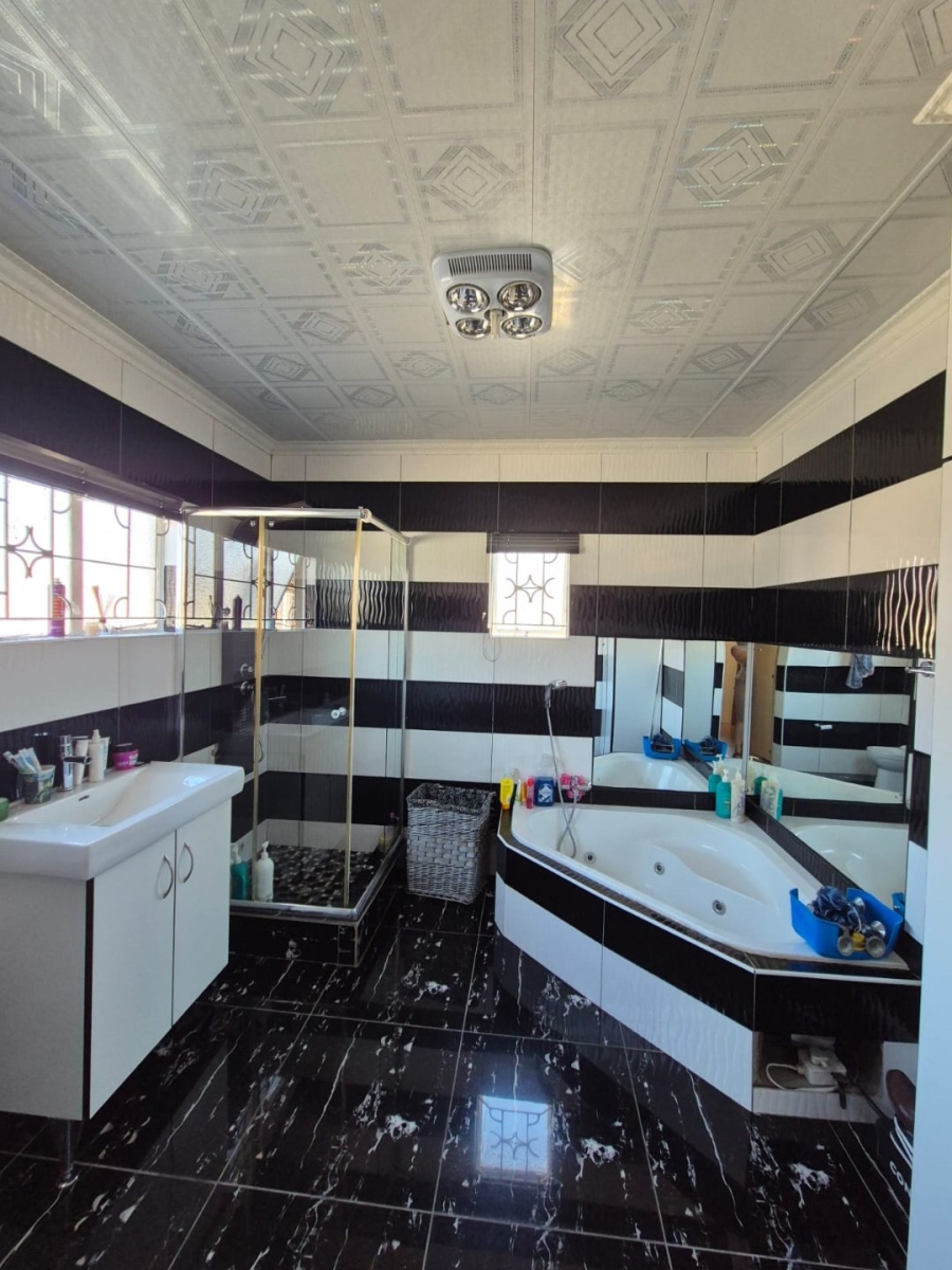 3 Bedroom Property for Sale in Fernwood KwaZulu-Natal