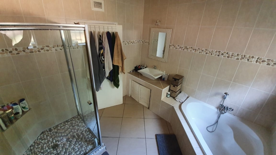 3 Bedroom Property for Sale in Freeland Park KwaZulu-Natal