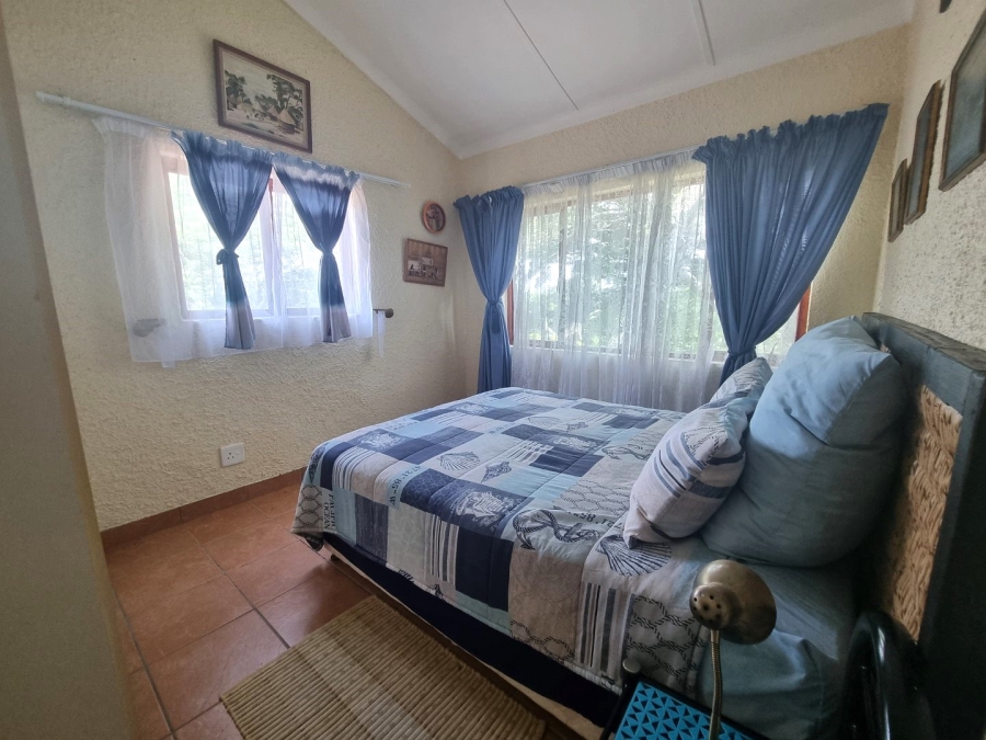 6 Bedroom Property for Sale in Southport KwaZulu-Natal