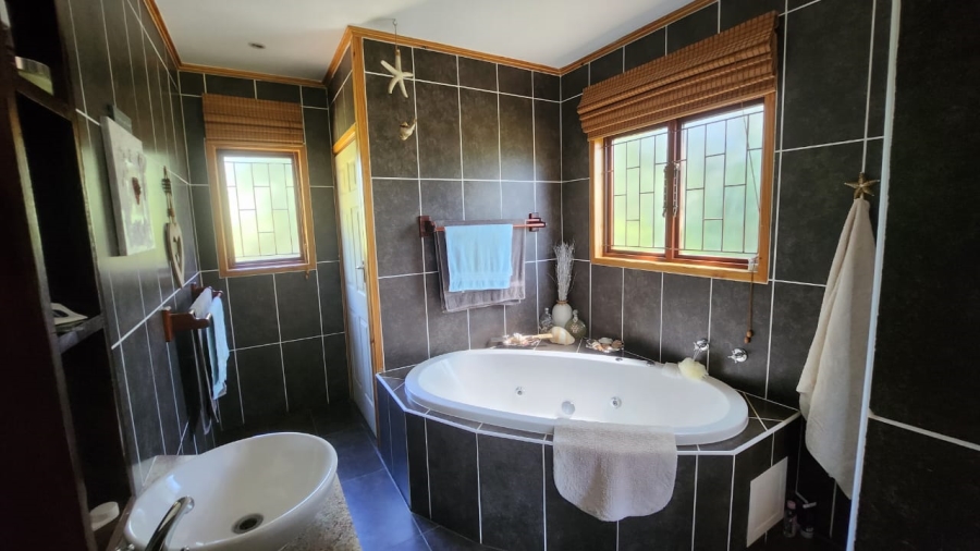 7 Bedroom Property for Sale in Southbroom KwaZulu-Natal