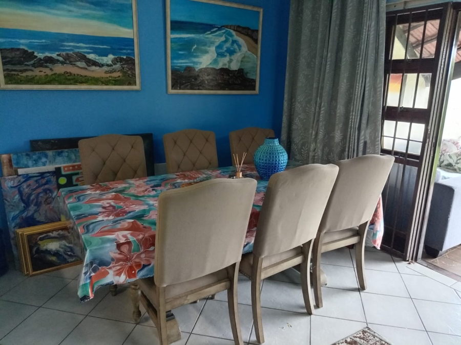 2 Bedroom Property for Sale in Uvongo KwaZulu-Natal