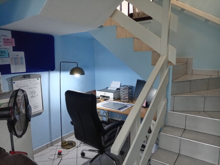 2 Bedroom Property for Sale in Uvongo KwaZulu-Natal